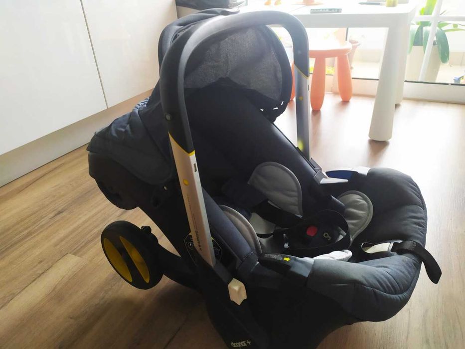 Doona Sistema 2 em 1 | Ovo + Carrinho de Bebé
