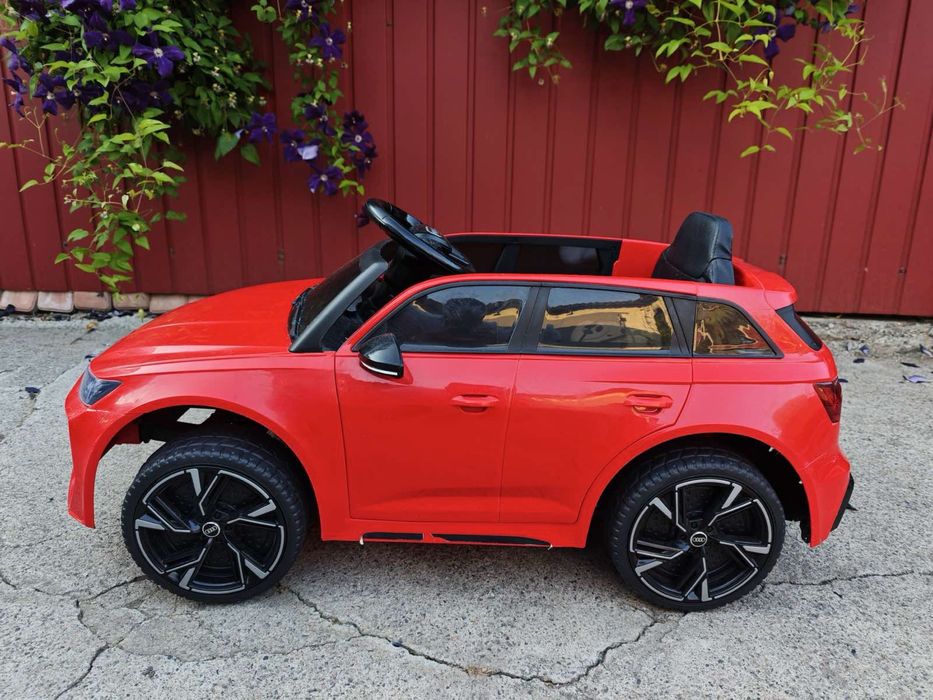 Дитячий електромобіль Audi RS6