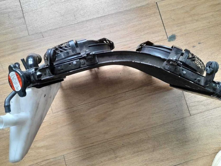 RADIADOR COM 2 VENTOINHAS PARA SUZUKI GSX 1300R HAYABUSA