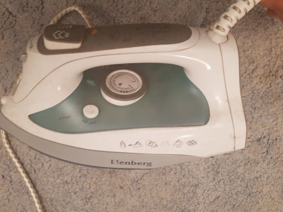 Утюг Elenberg IR 2010 C