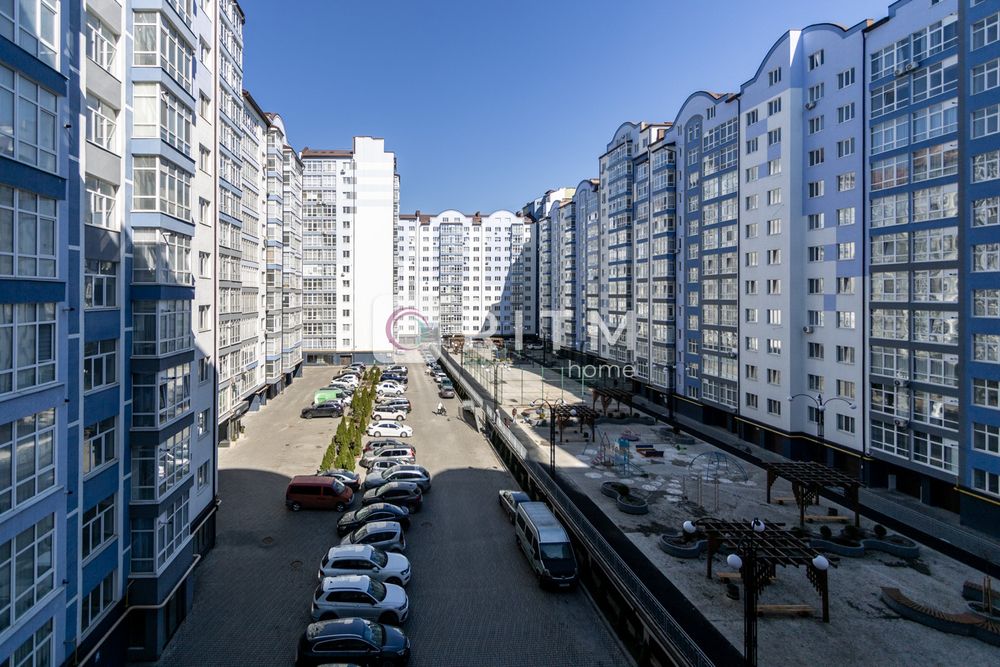 Здається в оренду квартира з меблями і технікою в центрі міста