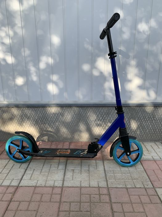 Продаю дитячий самокат