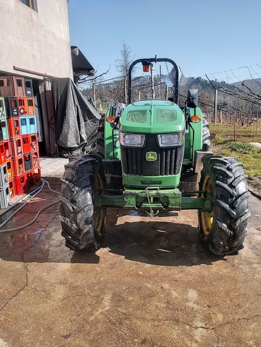 Vendo ovos e pintos de leghorn isabella e australorp e John deere 5080G