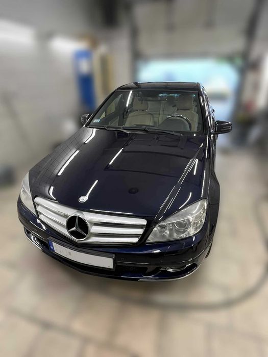 Korekta lakieru/Polerowanie szyb/pranie tapicerki