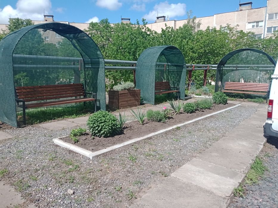 Изґотовление козырьков, заборчиков, пандусов, скамеек, урн, гаражных