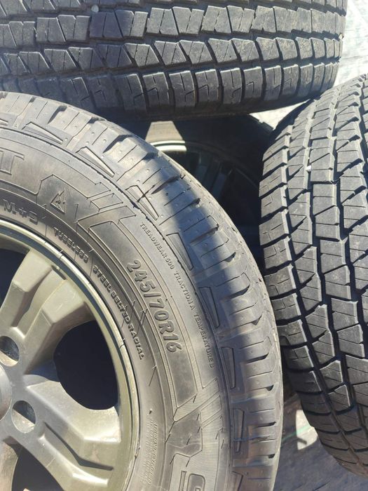 Диски з Шинами на 16 KIA Sorento 5*139,7. 4*4 Болотяна 245*70