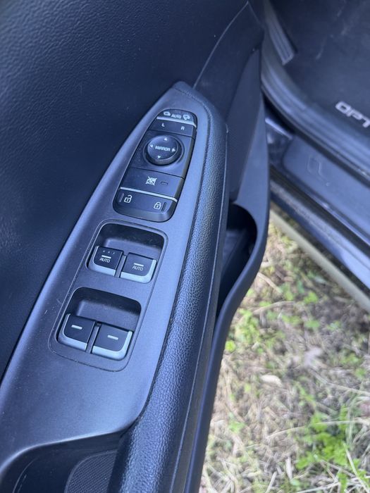 Kia Optima Plug-in Hybrid (PHEV) 2017