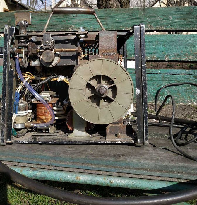 Подающее к сварочному полуавтомату