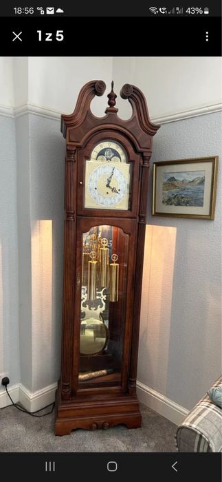 Zegar drewniany stojący Howard Miller.