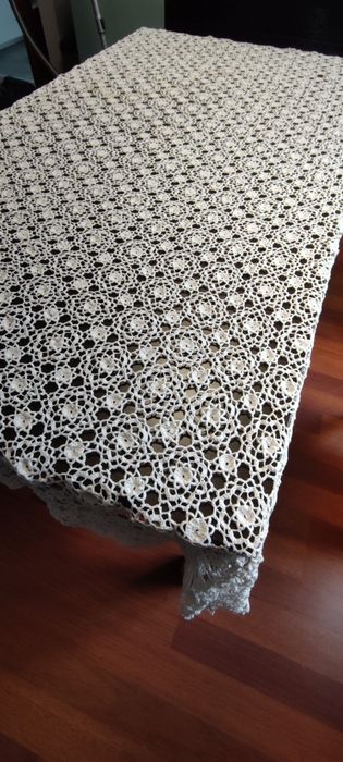 Toalha de mesa em crochê