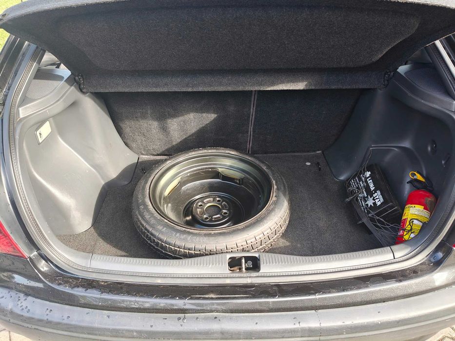 Toyota Corolla 1.4 benzyna + gaz