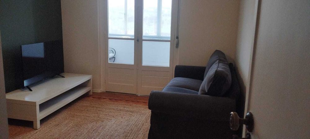Apartamento T2, 77m2, em Santa Clara, Lisboa