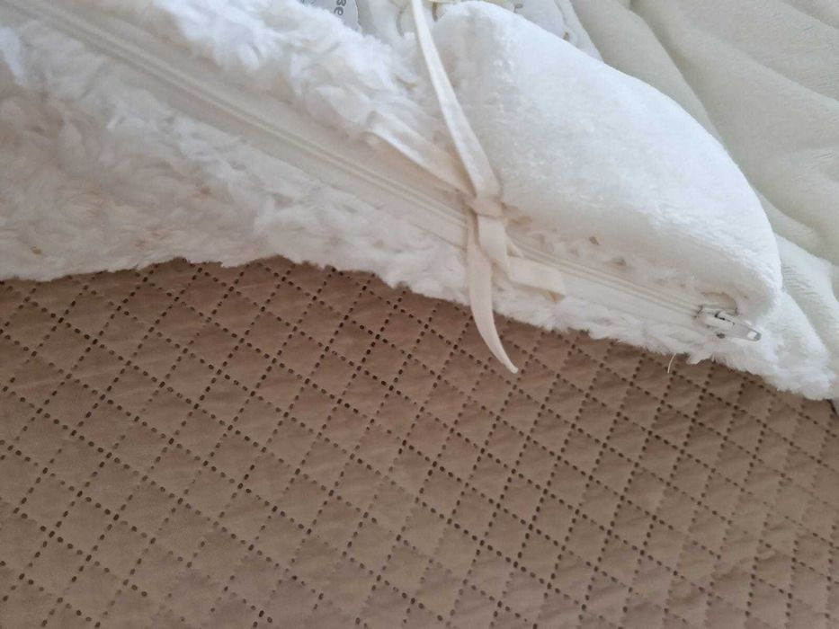 Capa / manta para o carrinho de bebé para proteger do frio.