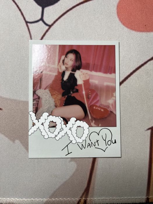 Itzy Yeji Polaroid