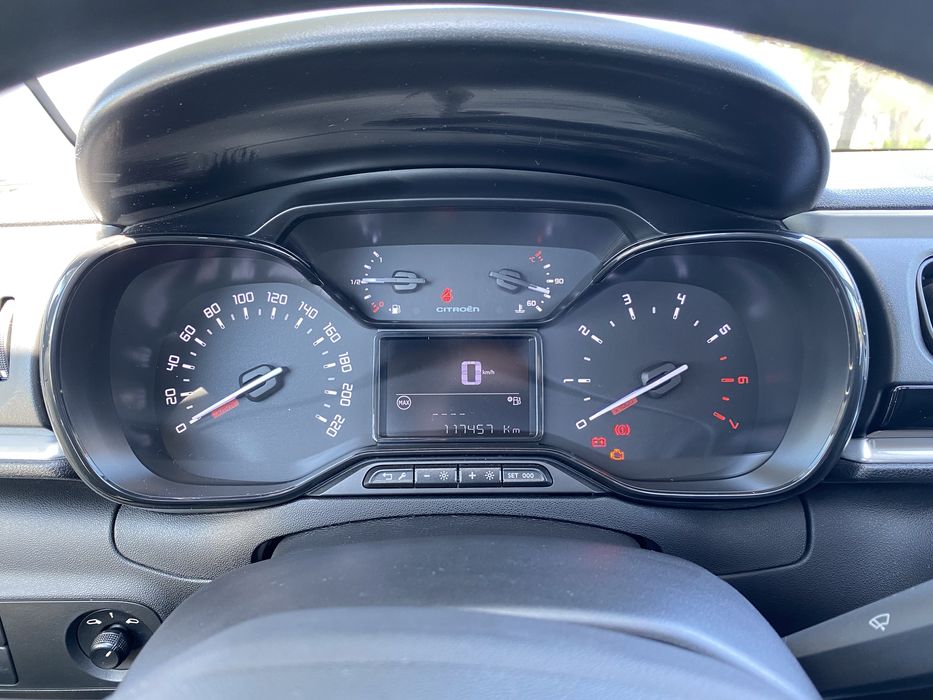 Citroen C3 1.2PureTech com revisão e pneus novos!