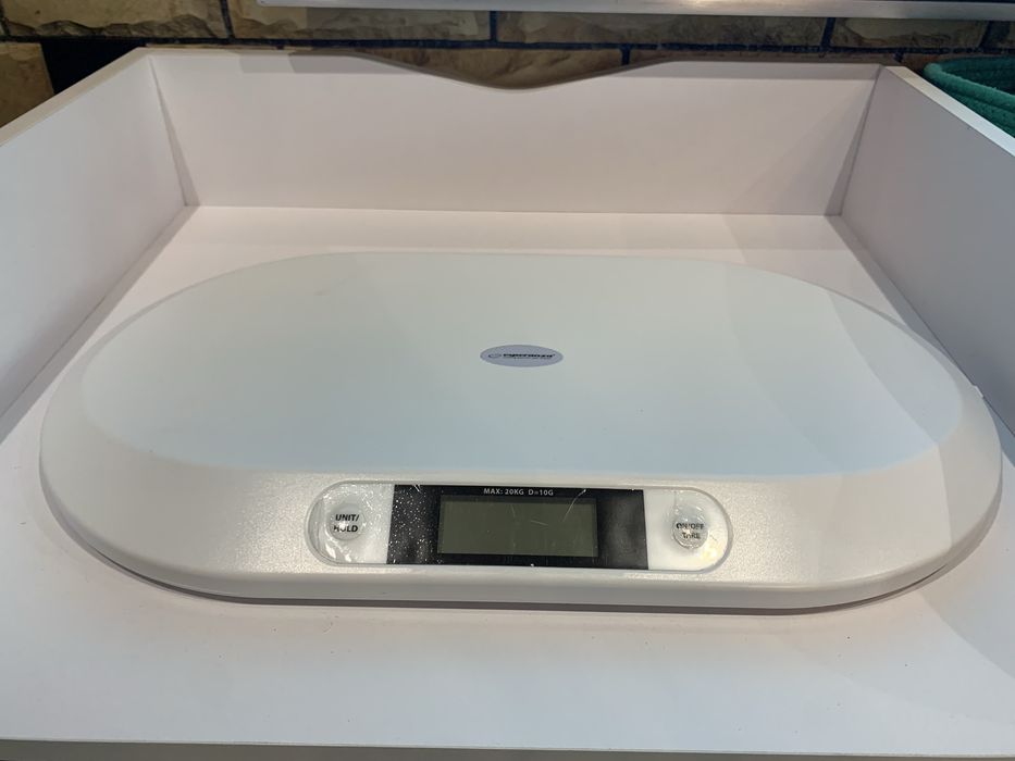 Ваги для немовлят  в ідеальному стані