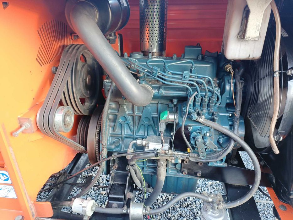 Mobilny rębak spalinowy TIMBERFWOLF TW230DHB diesel Kubota przyczepka