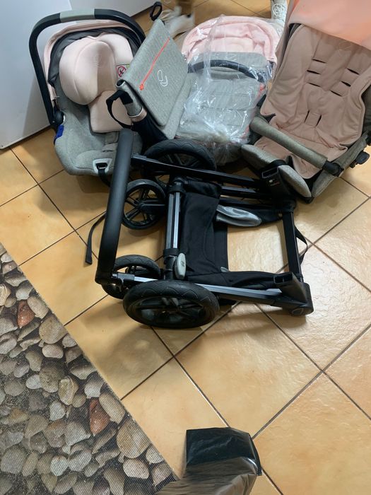 Carrinho de bebé64862815325955123