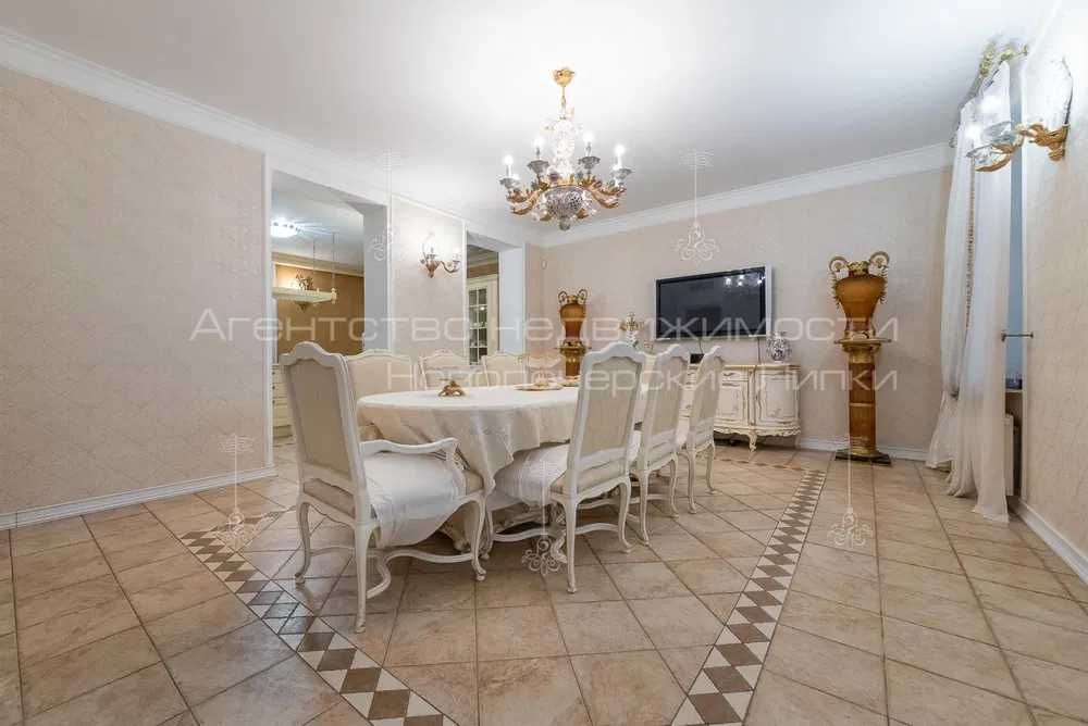 Розкішний будинок з ремонтом + бассейн Мічуріна Печерськ, Звіринецькая