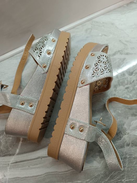 Нові босоніжки,розмір 37