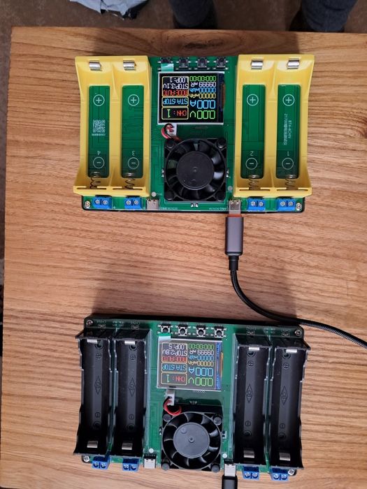 Тестер,зарядка 18650,21700