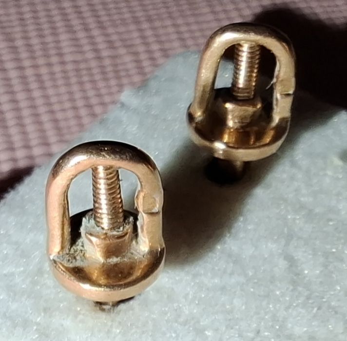 Сережки золоті 585 пусети на закрутках