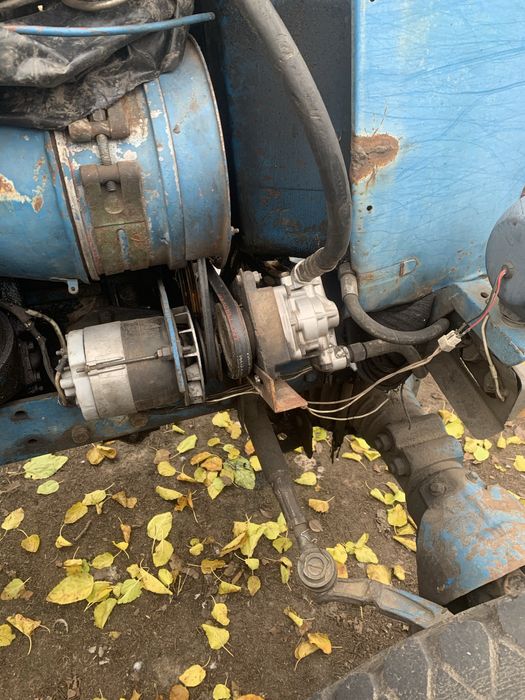 Продам Т-40 + два двигуни