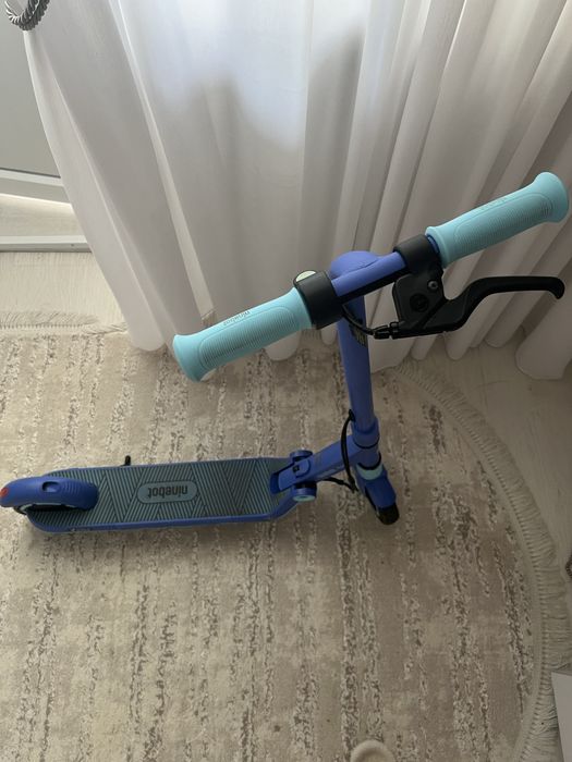 Електросамокат Ninebot by Segway E8