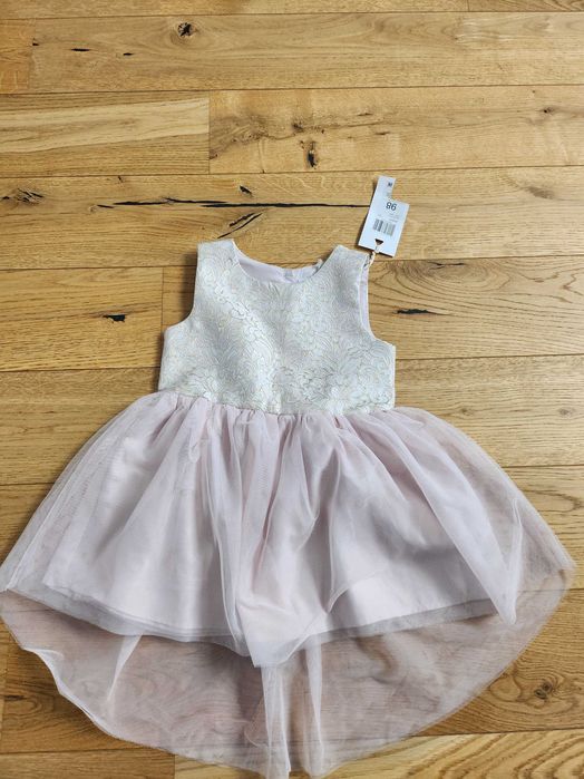 Tiulowa sukienka dla dziewczynki