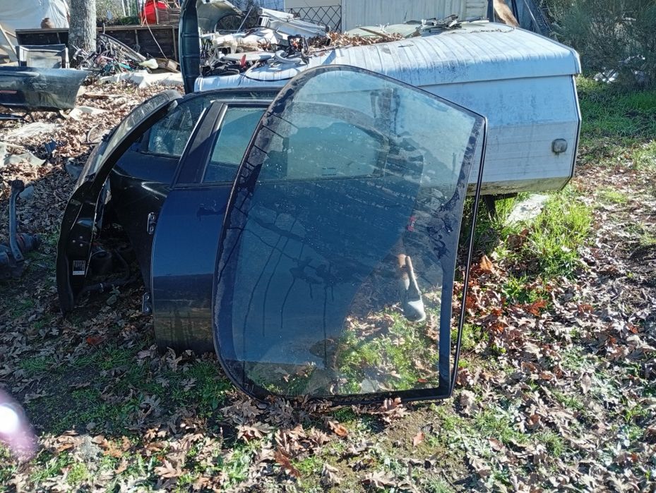 Vendo muitas peças do Alfa Romeo 156 da ano 2003