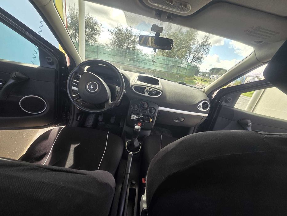 Carro Renault R-Clio Ano 2006