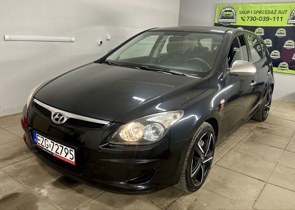 Hyundai i30 1,4 Mały Przebieg Ładny Stan Sprawdź !