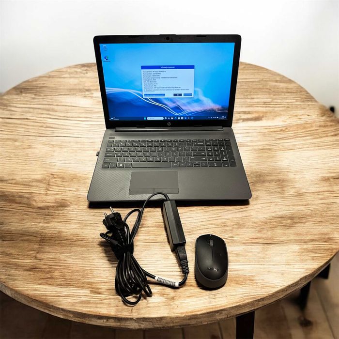 Laptop HP 255-G7 15" AMD Ryzen3 2,6 Ghz 8GB DVD-R Win11 stan idealny