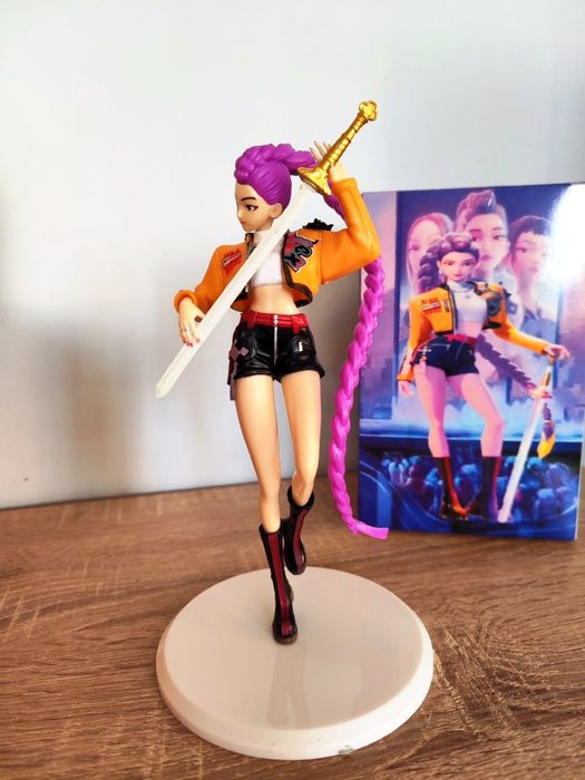 K-pop Demon Hunters - figurka Rumi.