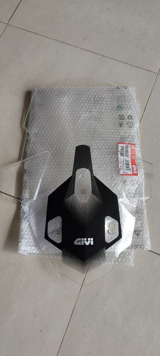 Vendo wind shield da Givi para Moto Morini XCape