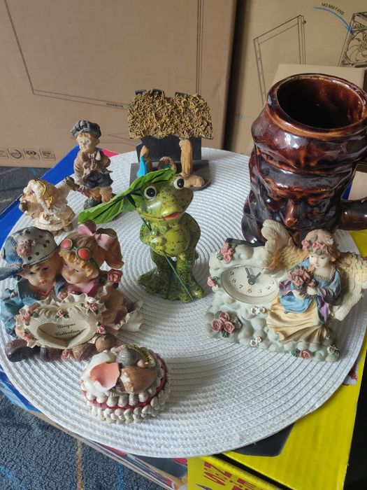 Figurki gipsowe wymienię za kawe