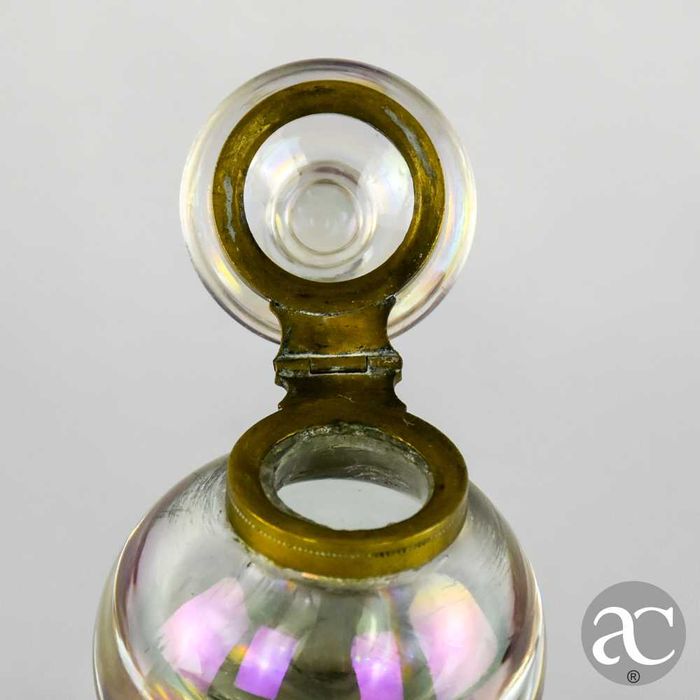 Raro Tinteiro iridescente em Cristal Bohemia e metal dourado