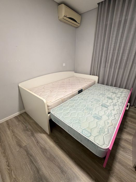 Cama dupla / Bicama 90x190 cm + 2 colchões