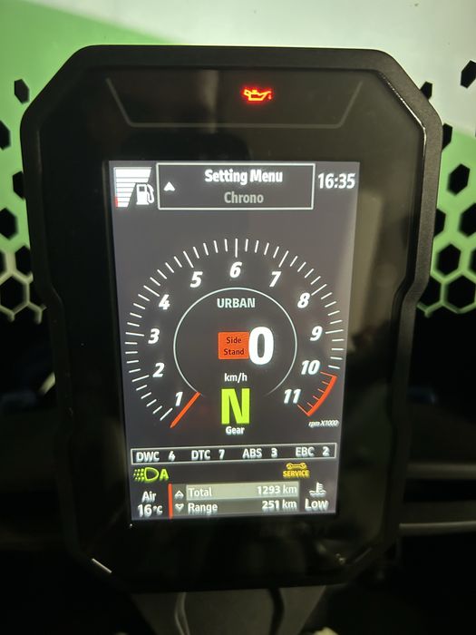 Ducati Desert X c 2 jogos de pneus