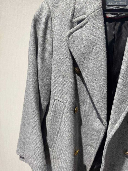 Коротке стильне пальто