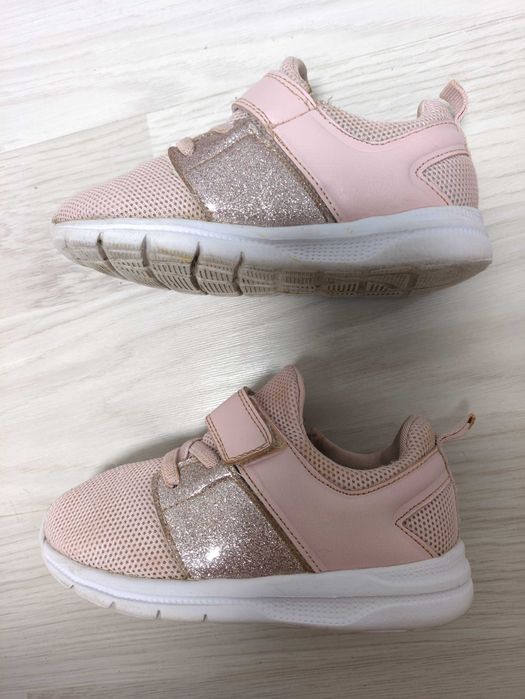 Кроссовки на девочку Next. 25,5 р.