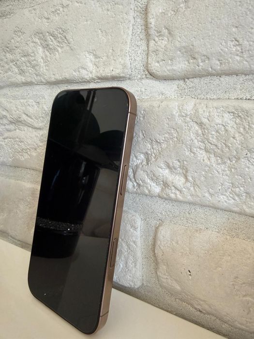 Sprzedam Iphone 16 pro