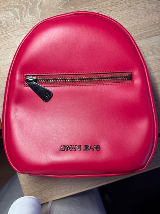 Малиновий рюкзак Armani