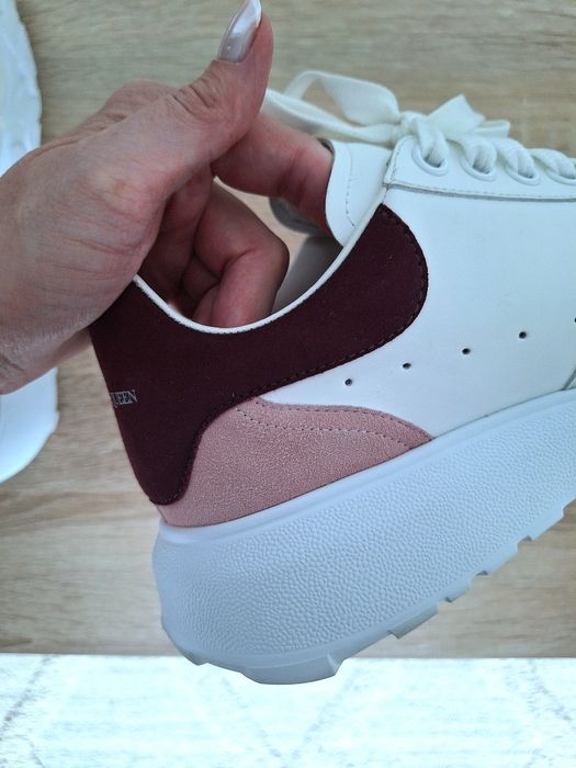 Alexander McQueen skórzane sneakersy białe z zamszem, 40