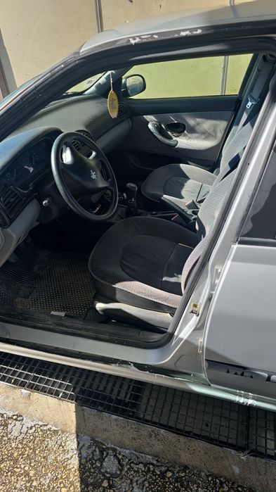 Peugeot 406