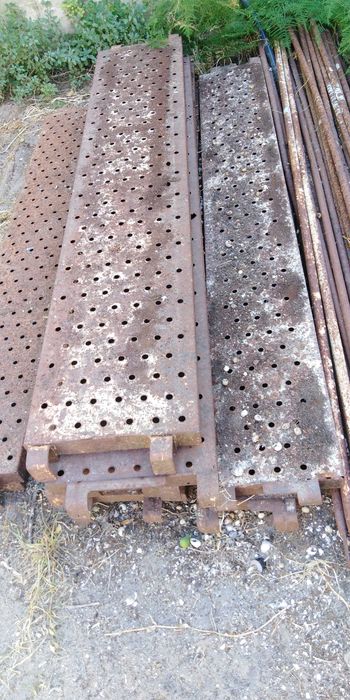 40 cm Wide Scaffolding Plank Set with 4 Threaded Rods64737754220803120