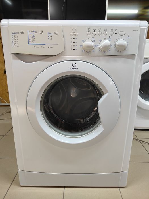 Пральна машина Indesit WISL 105 X made in Italy