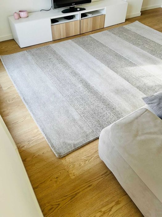 Tapete em lã tecido à mão