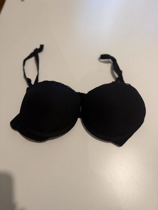 Czarny stanik push up