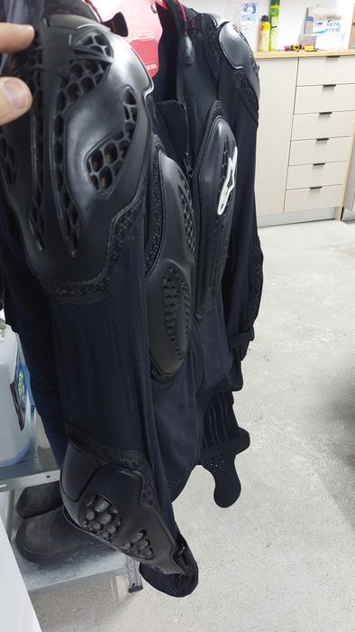 Colete protecção Alpinestars.